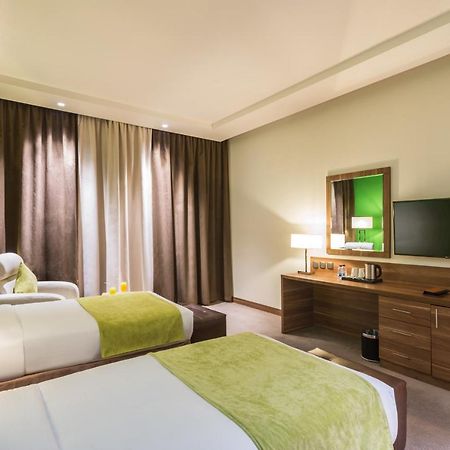 Mena Hotel Tabuk Bagian luar foto