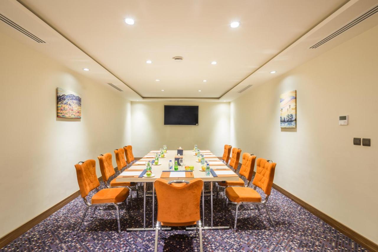 Mena Hotel Tabuk Bagian luar foto