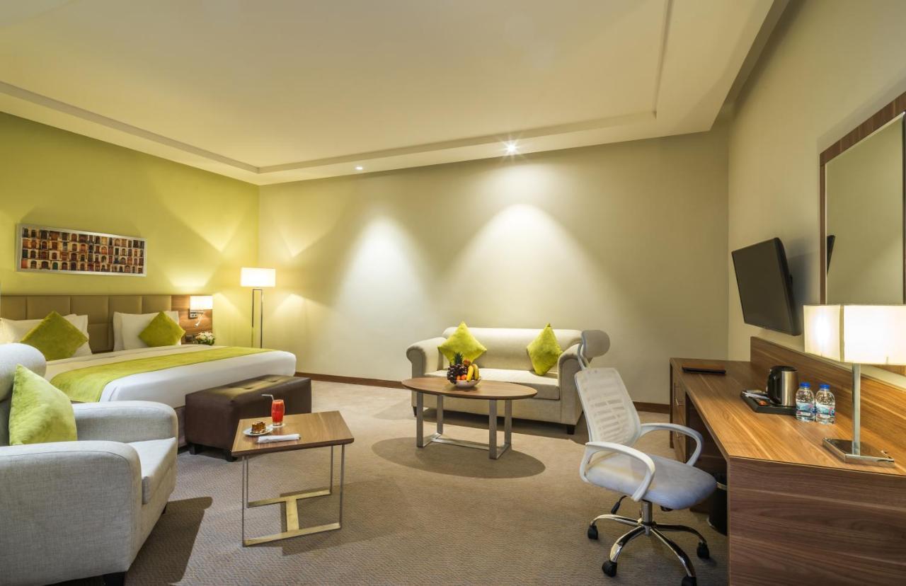 Mena Hotel Tabuk Bagian luar foto