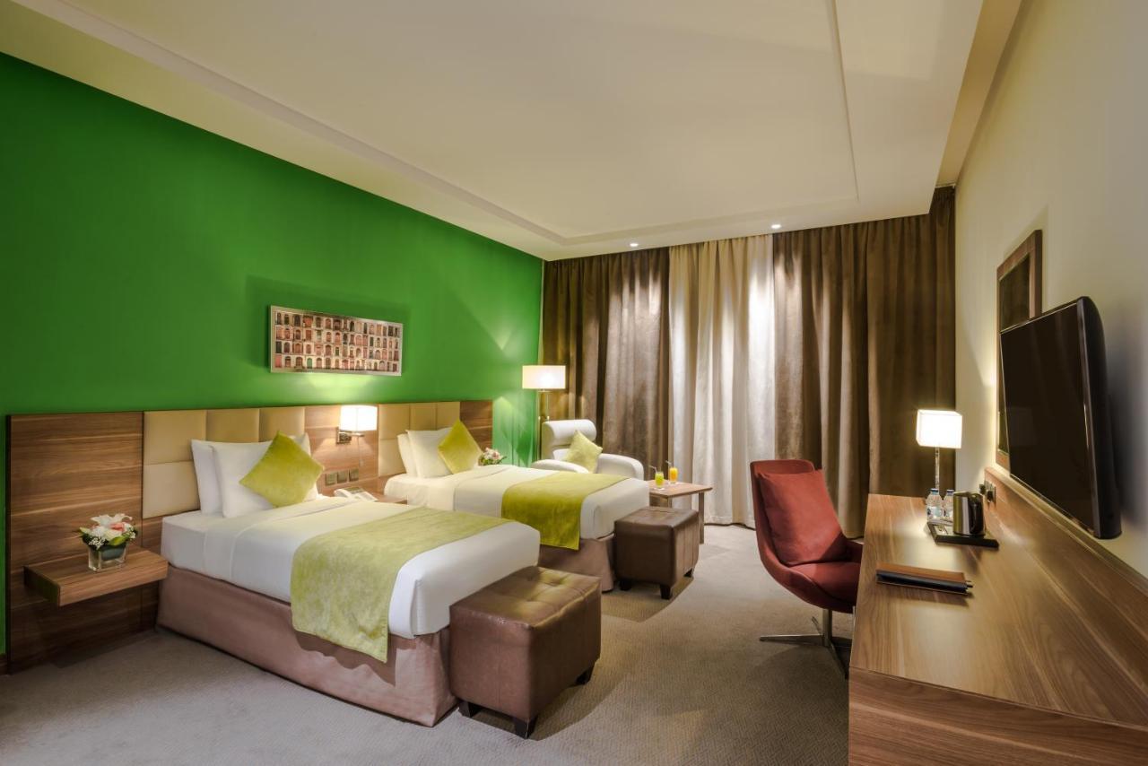 Mena Hotel Tabuk Bagian luar foto