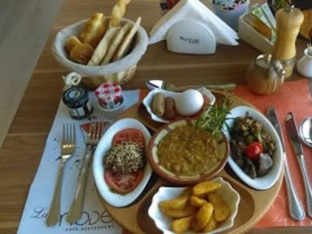Mena Hotel Tabuk Bagian luar foto